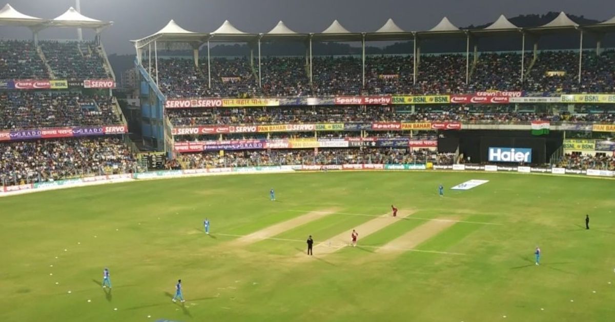 Barsapara Stadium Pitch Report: बरसापारा स्टेडियम पिच का कैसा है मिजाज, बल्लेबाज या फिर गेंदबाज किसका होगा जलवा Barsapara Stadium Pitch Report: बरसापारा स्टेडियम पिच का कैसा है मिजाज, बल्लेबाज या फिर गेंदबाज किसका होगा जलवा