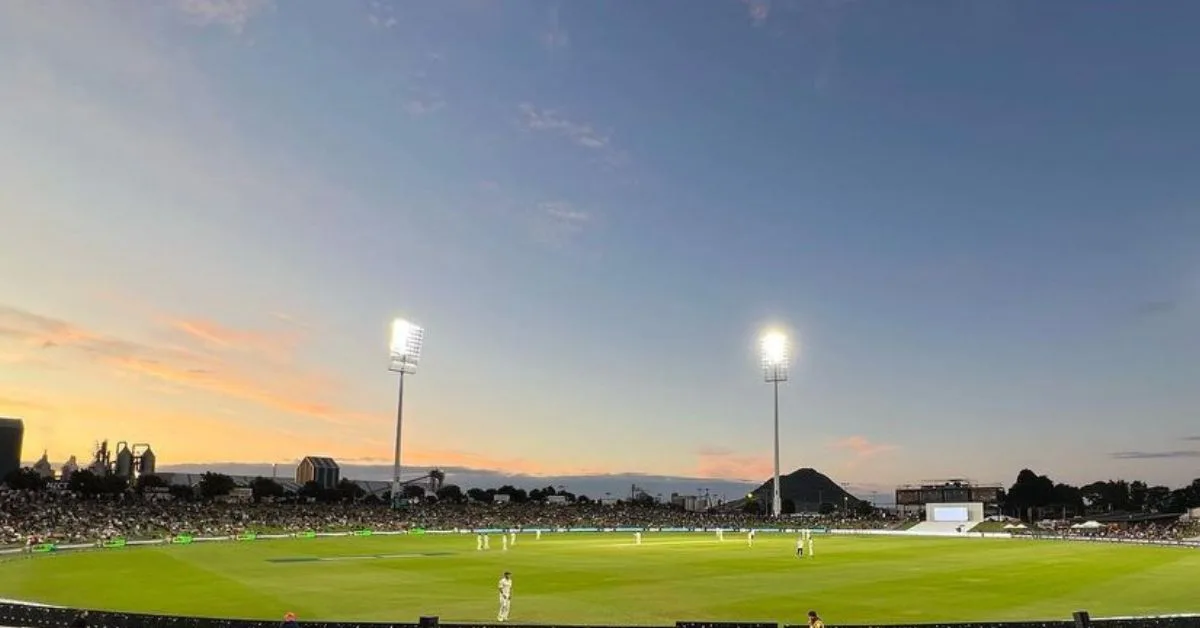 Bay Oval Pitch Report: जानिए बे ओवल पिच का मिजाज, बरसेंगे रन या लगेगी गेंदबाज लगाएंगे झड़ियाँ Bay Oval Pitch Report: जानिए बे ओवल पिच का मिजाज, बरसेंगे रन या लगेगी गेंदबाज लगाएंगे झड़ियाँ
