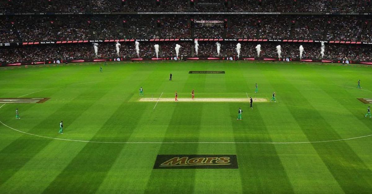 Marvel Stadium Pitch Report: जानिए मार्वल स्टेडियम पिच का पूरा हाल, बल्लेबाजों की उड़ेंगी धज्जियां या गेंदबाजों की होगी पिटाई Marvel Stadium Pitch Report: जानिए मार्वल स्टेडियम पिच का पूरा हाल, बल्लेबाजों की उड़ेंगी धज्जियां या गेंदबाजों की होगी पिटाई