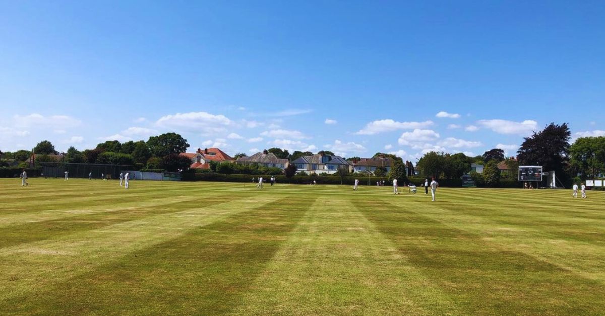 Castle Avenue Dublin Pitch Report: जानिए कैसल एवेन्यू डबलिन पिच का हाल, बल्लेबाज या गेंदबाज कौन करेगा कमाल Castle Avenue Dublin Pitch Report: जानिए कैसल एवेन्यू डबलिन पिच का हाल, बल्लेबाज या गेंदबाज कौन करेगा कमाल