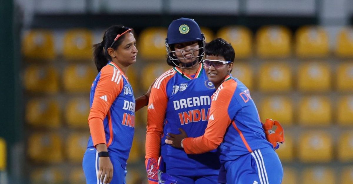 एशिया ट्रॉफी के पहले ही मैच में इंडिया की महिला टीम ने पाकिस्तान को किया ढेर, दीप्ति ने की कमाल की गेंदबाज़ी