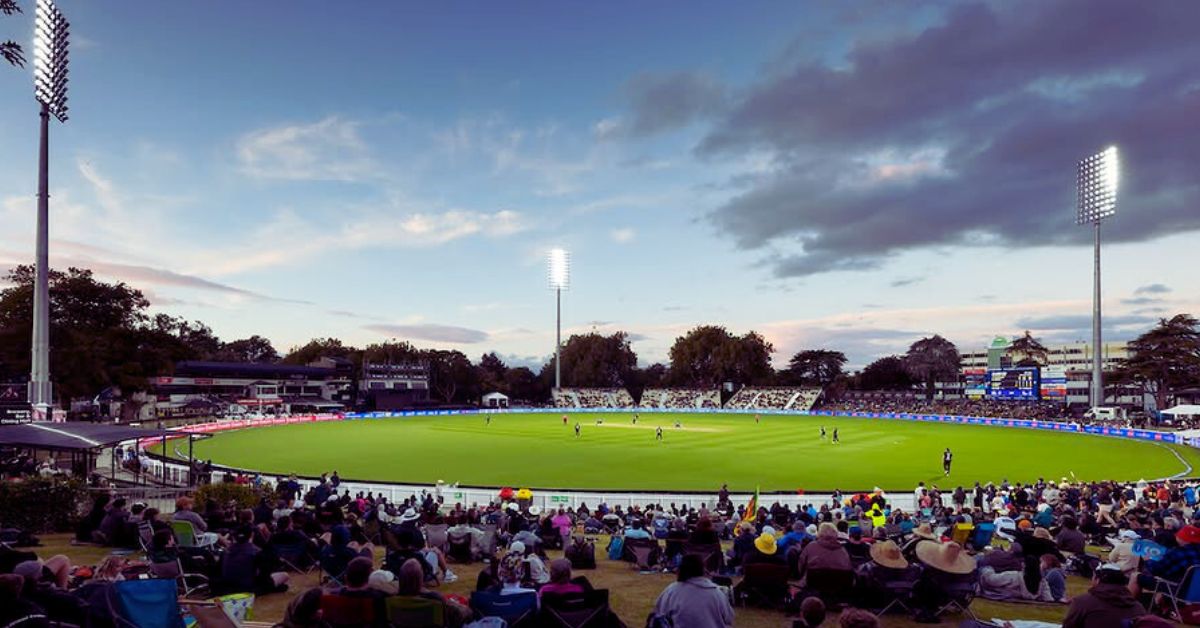 Seddon Park Pitch Report: जानिए सेडॉन पार्क पिच का मिजाज, बल्लेबाज या गेंदबाज किसका होगा राज Seddon Park Pitch Report: जानिए सेडॉन पार्क पिच का मिजाज, बल्लेबाज या गेंदबाज किसका होगा राज