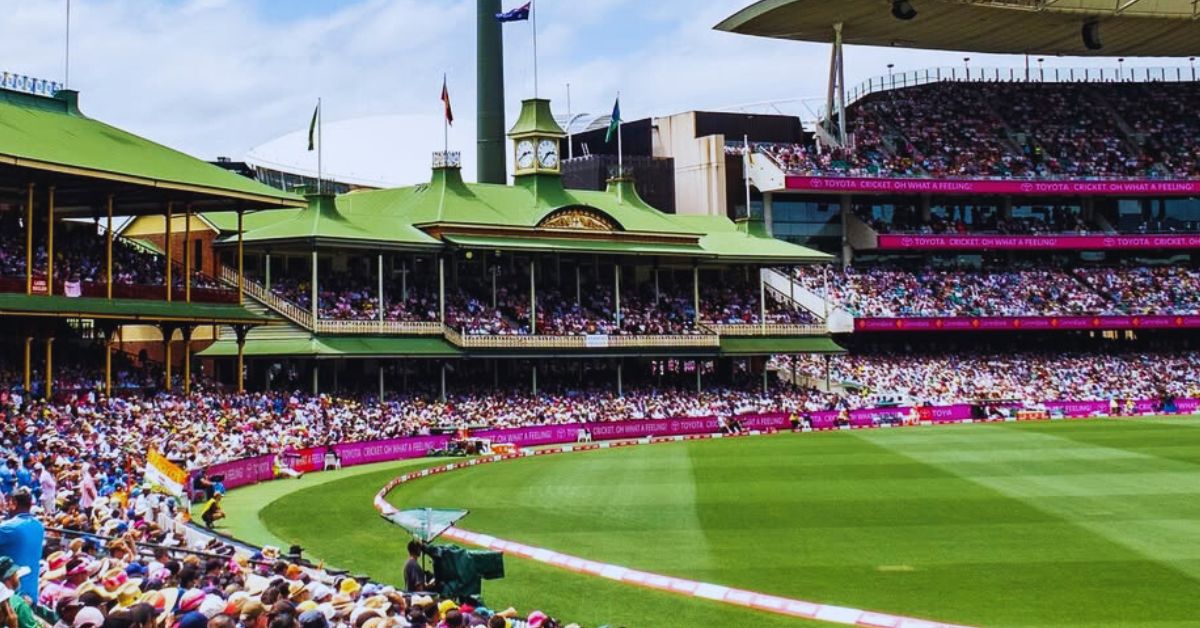 Sydney Cricket Ground Pitch Report: जानिए सिडनी क्रिकेट ग्राउंड पिच की डिटेल जानकारी, बल्लेबाजों की उड़ेंगी गिल्लियां या गेंदबाज़ों की होगी पिटाई Sydney Cricket Ground Pitch Report: जानिए सिडनी क्रिकेट ग्राउंड पिच की डिटेल जानकारी, बल्लेबाजों की उड़ेंगी गिल्लियां या गेंदबाज़ों की होगी पिटाई